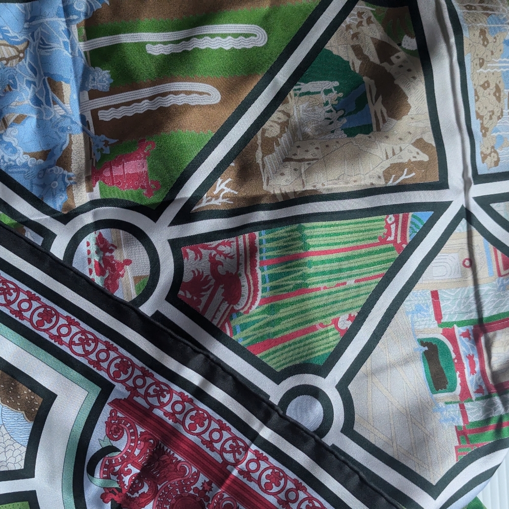 Hermes 100% Silk square Scarf, Versailles print - Picture 5 of 8